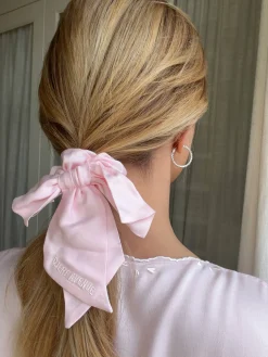 Best Djerf Avenue Angel Bow Scrunchie Pink