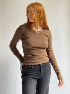 Discount Djerf Avenue Daily Long Sleeve Top Ribbed Cocoa
