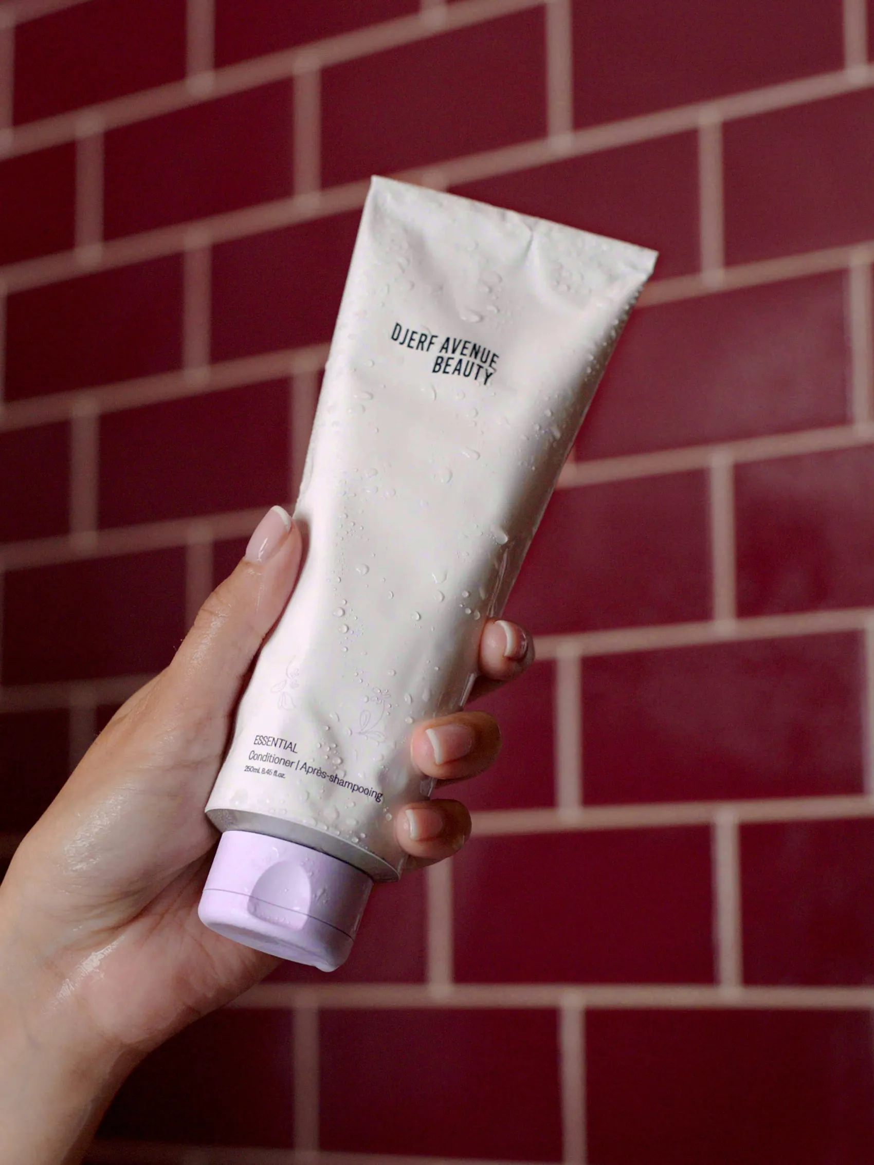 Djerf Avenue Essential Moisture Conditioner