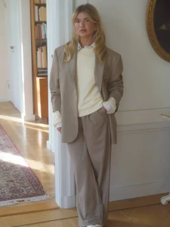 Discount Djerf Avenue Favorite Pants Oat