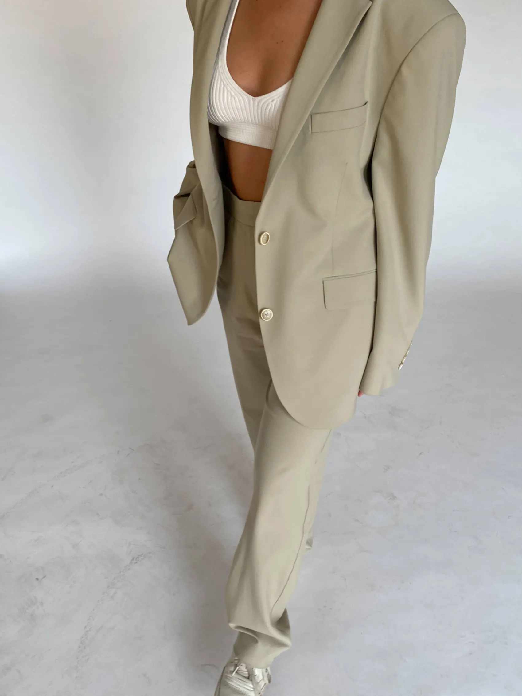 Discount Djerf Avenue Forever Blazer Greige