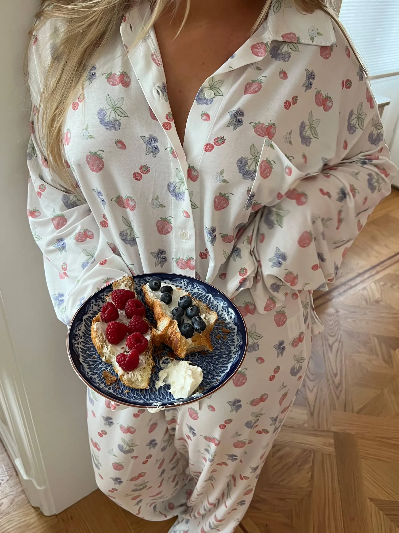 Djerf Avenue Go Slow Shirt Summer Berries