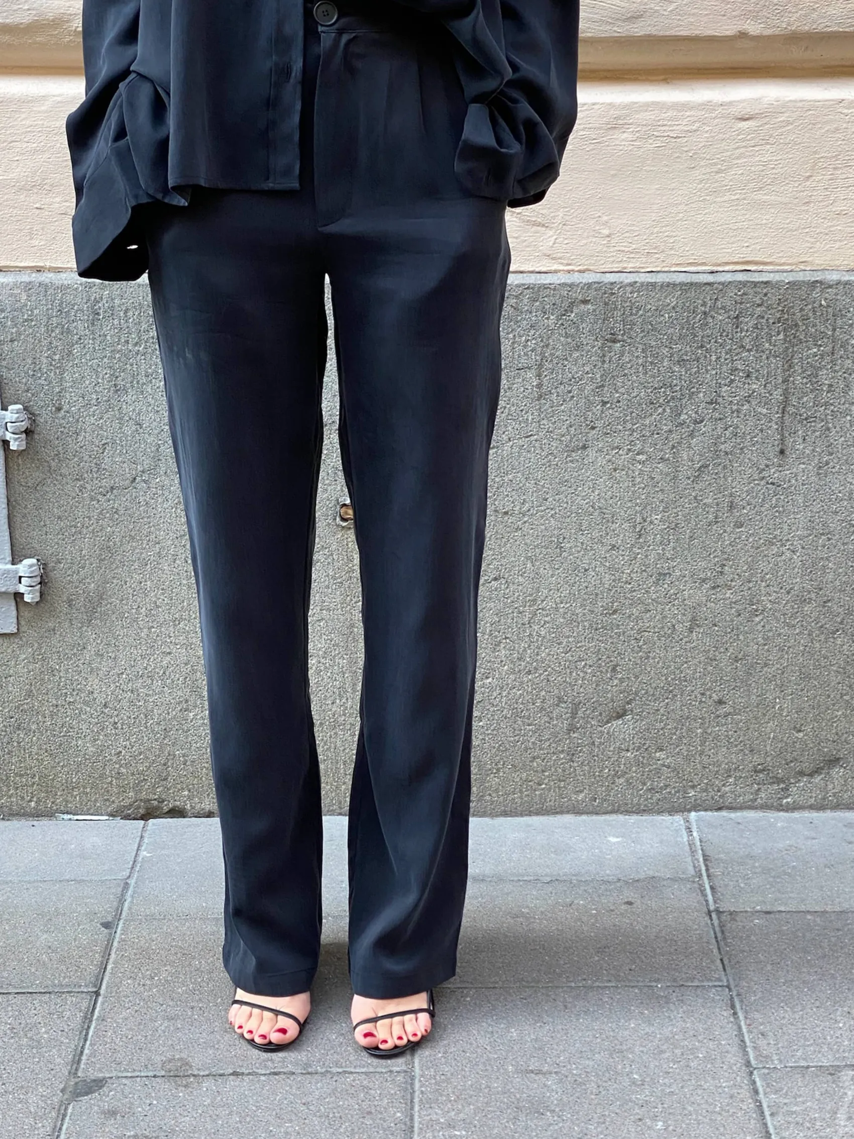 Discount Djerf Avenue On The Go Pants Ash