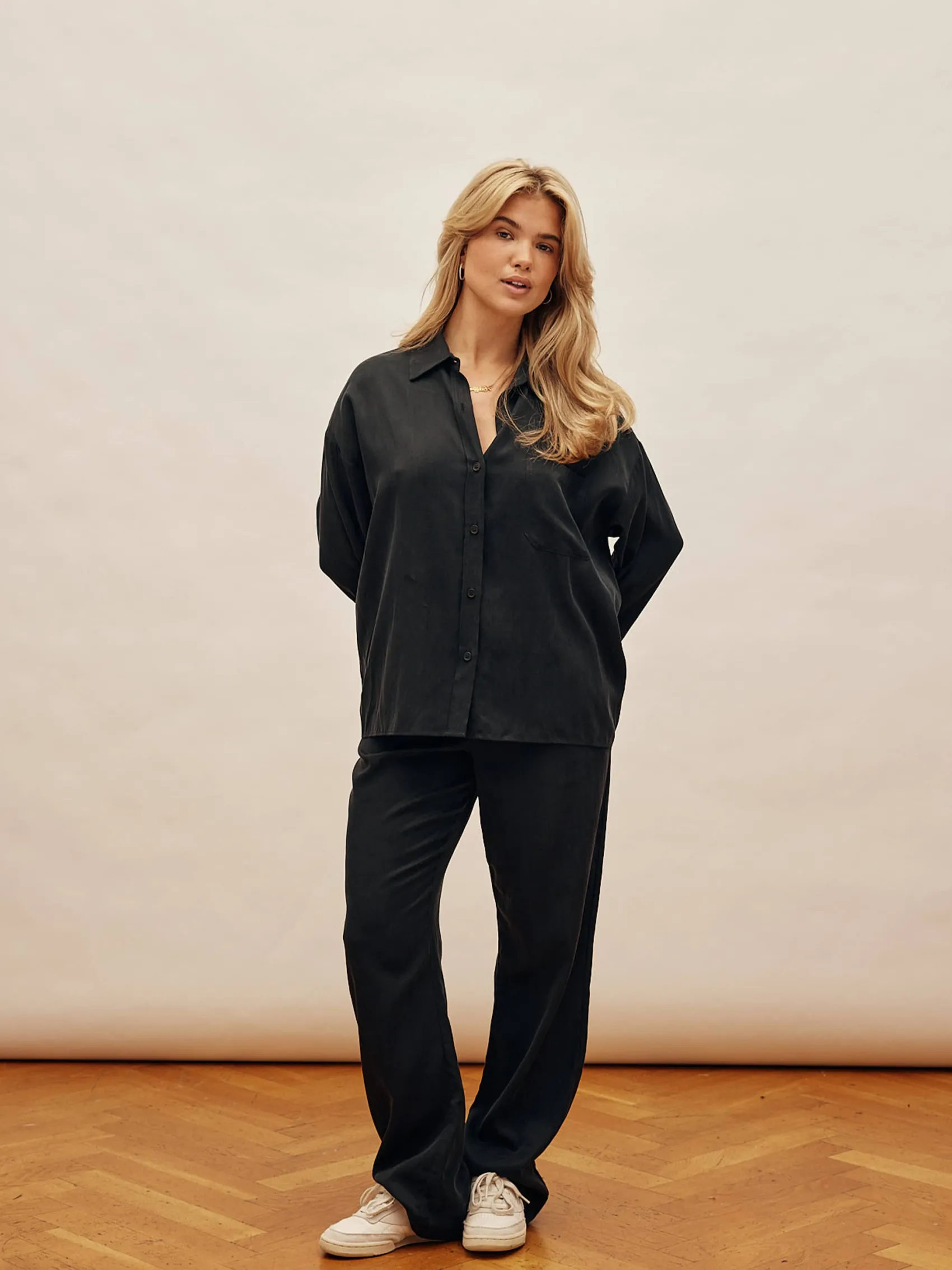 Discount Djerf Avenue On The Go Pants Ash