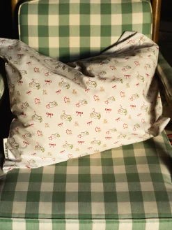 Hot Djerf Avenue Pillow Case Holiday Bears