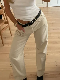 New Djerf Avenue Relaxed Jeans Cream