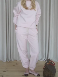Discount Djerf Avenue Staple Sweatshirt Baby Pink