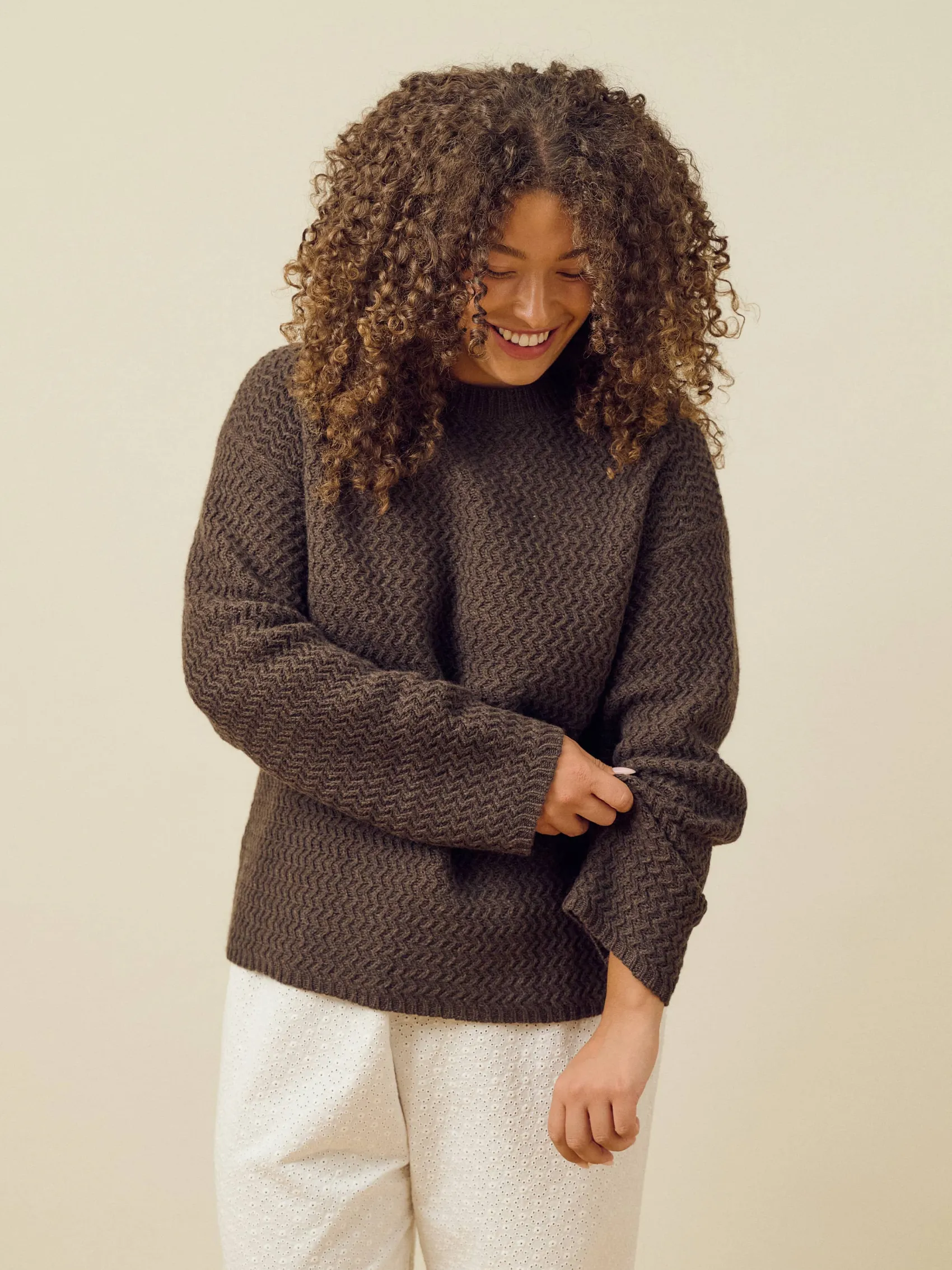 Online Djerf Avenue Structured Wool Sweater Dark Chocolate