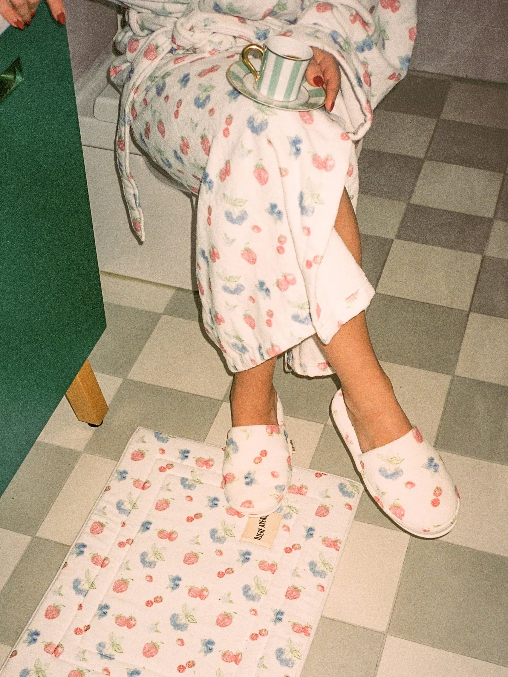 Clearance Djerf Avenue Terry Slippers Summer Berries